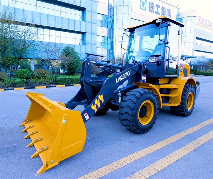 XCMG Official 2 ton mini front loader LW200KV Chinese tractor front end loader for sale